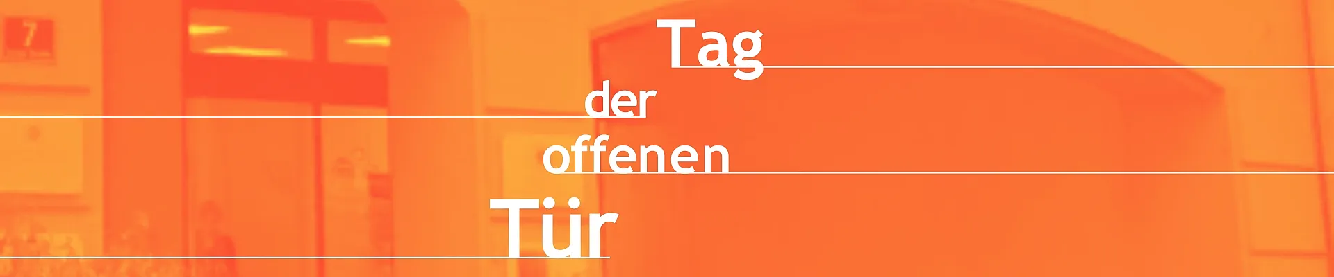 orangener Hintergrund und der Text. Tag der offenen Tür: Basisbildung. Bildungsberatung. Bildungsdatenbank. Vernetzung und Infos. Mi, 15.10.2025, 14.00 - 17.00 Uhr