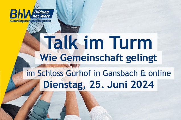 Eine Gruppe von Menschen legt in der Mitte des Kreises die Hände zusammen als Zeichen für Teamwork und Motivation.