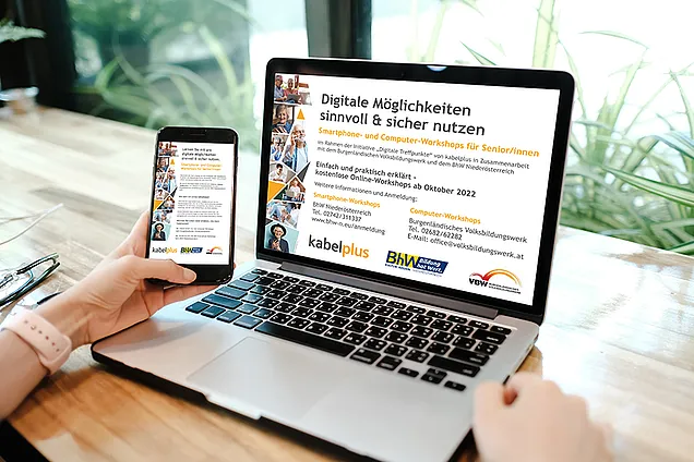 Auf dem Bild sind ein Laptop und ein Smartphone zu sehen, auf deren Bildschirmen die Einladung zu den Online-Workshops eingeblendet ist.